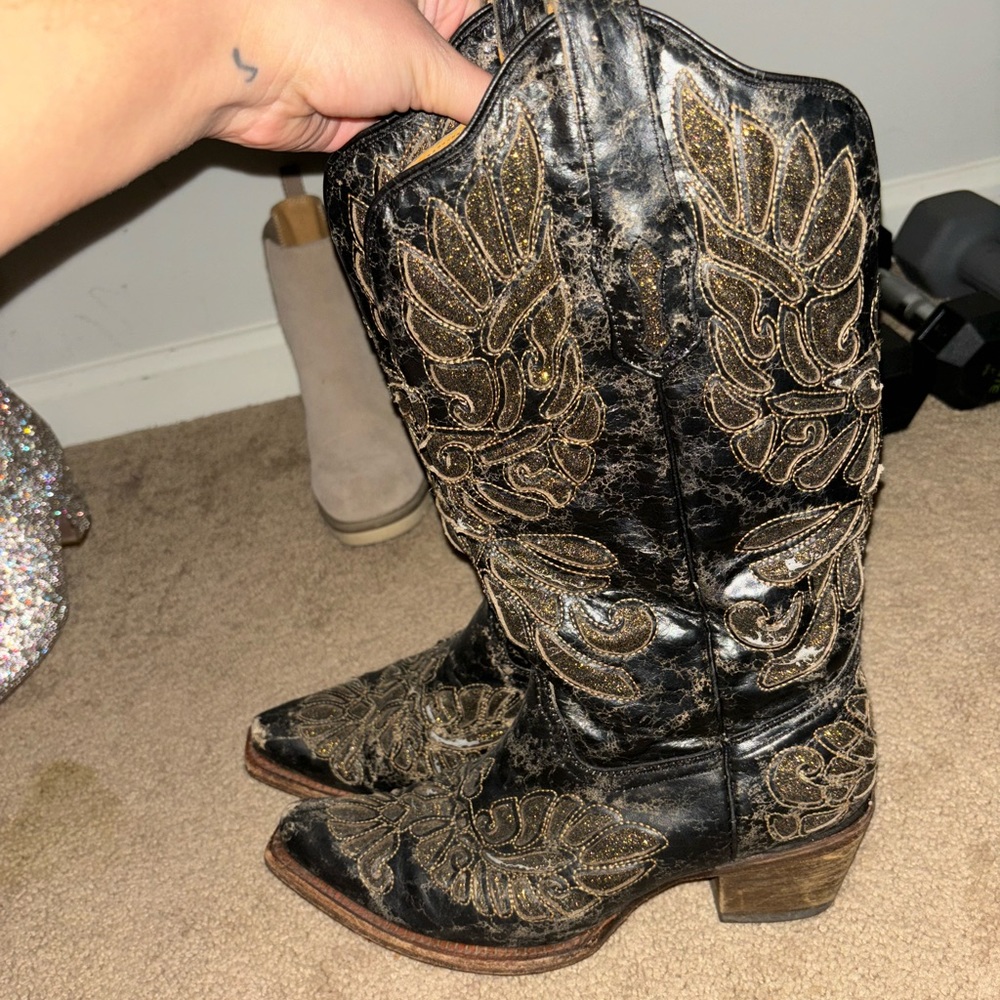 Unique sparkle cowgirl boots